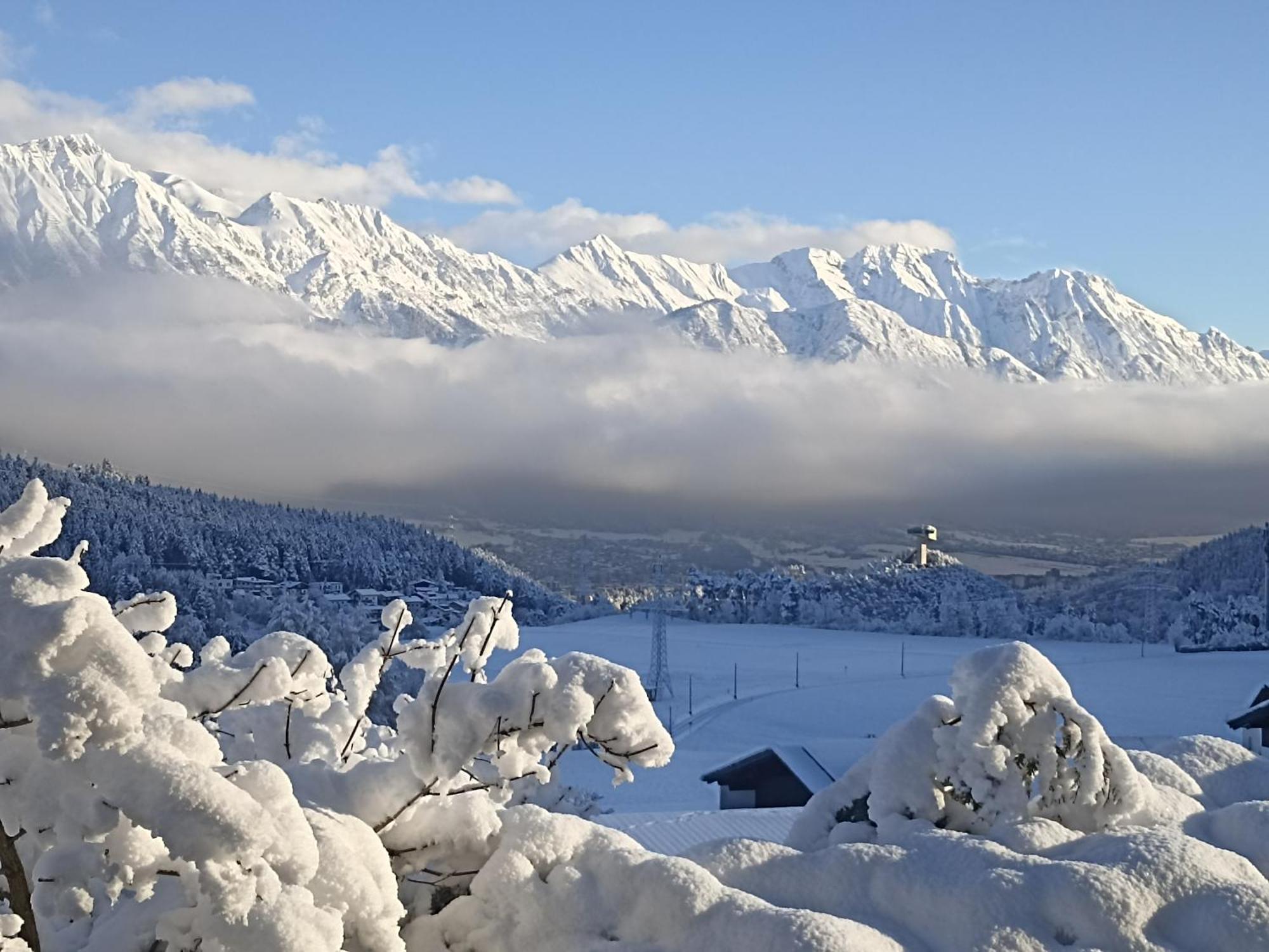 Gaestehaus Alpenblick Mutters Esterno foto