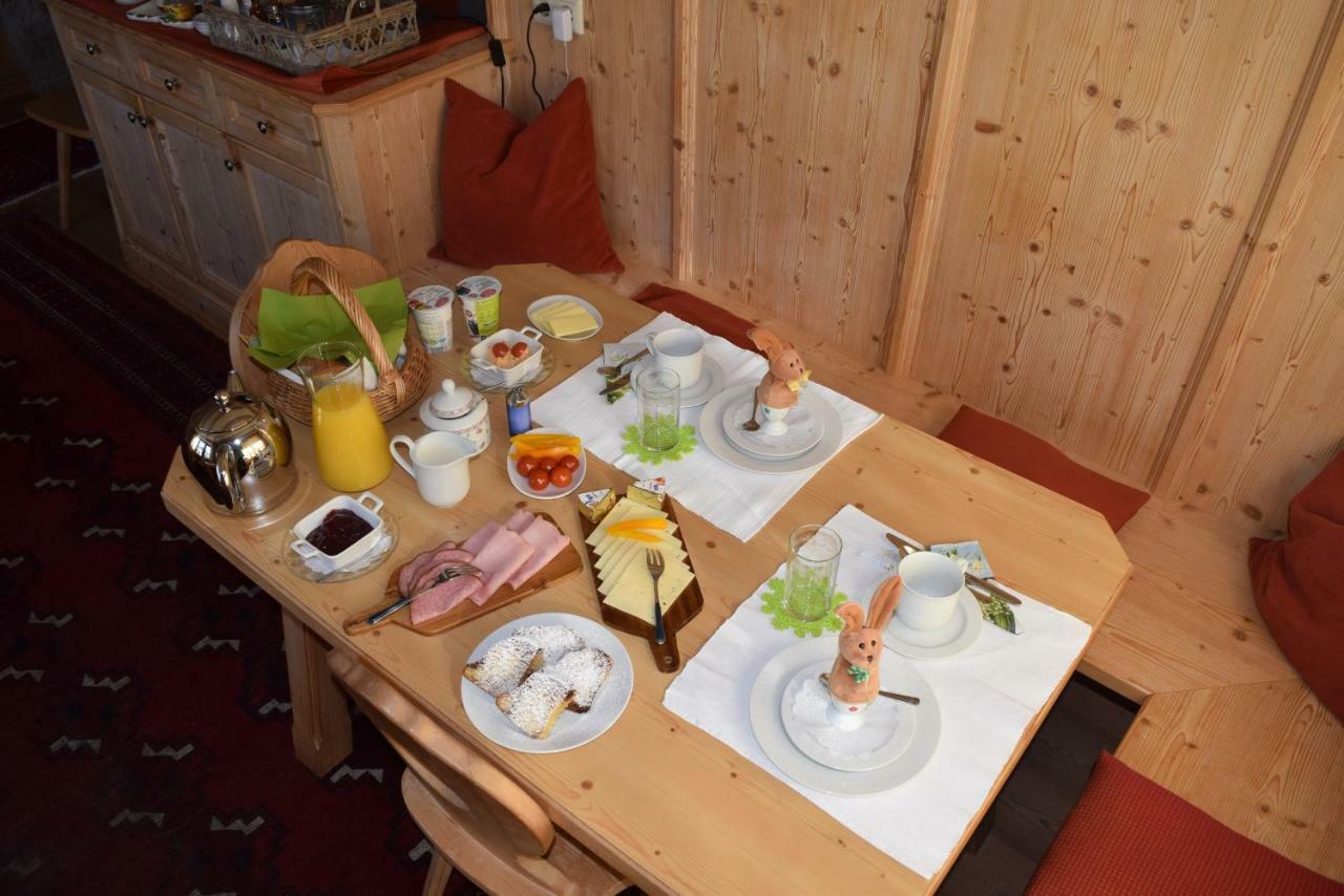 Gaestehaus Alpenblick Mutters Esterno foto